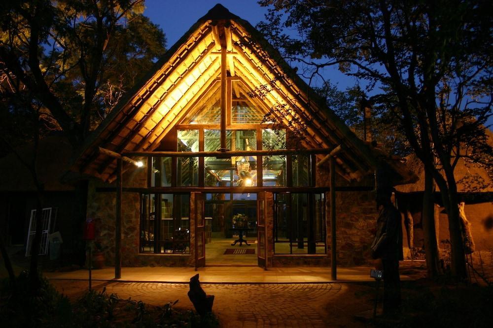 Kedar Heritage Lodge, Conference Centre & Spa Phokeng Exterior foto